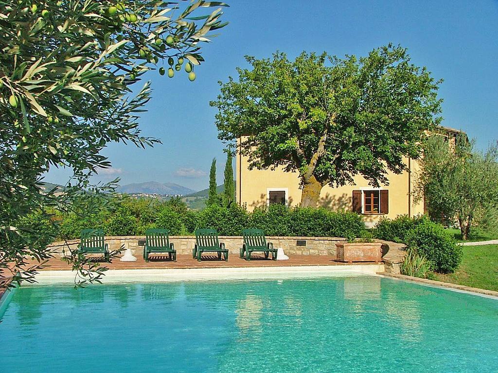 Agriturismo Castagna Alta Valfabbrica Екстер'єр фото