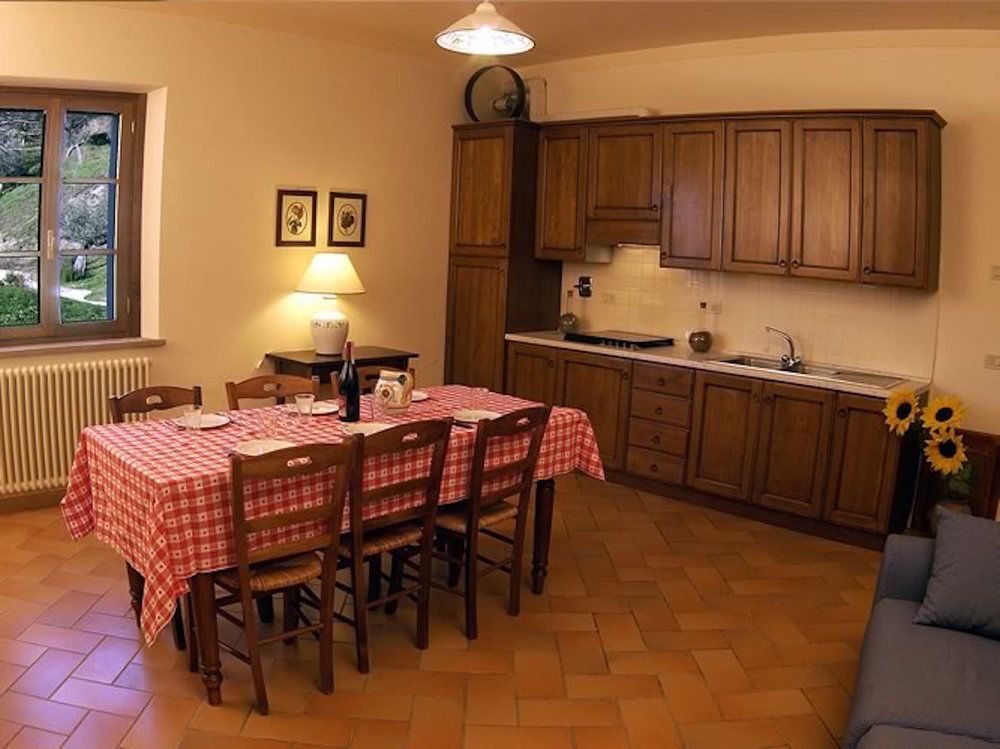Agriturismo Castagna Alta Valfabbrica Екстер'єр фото